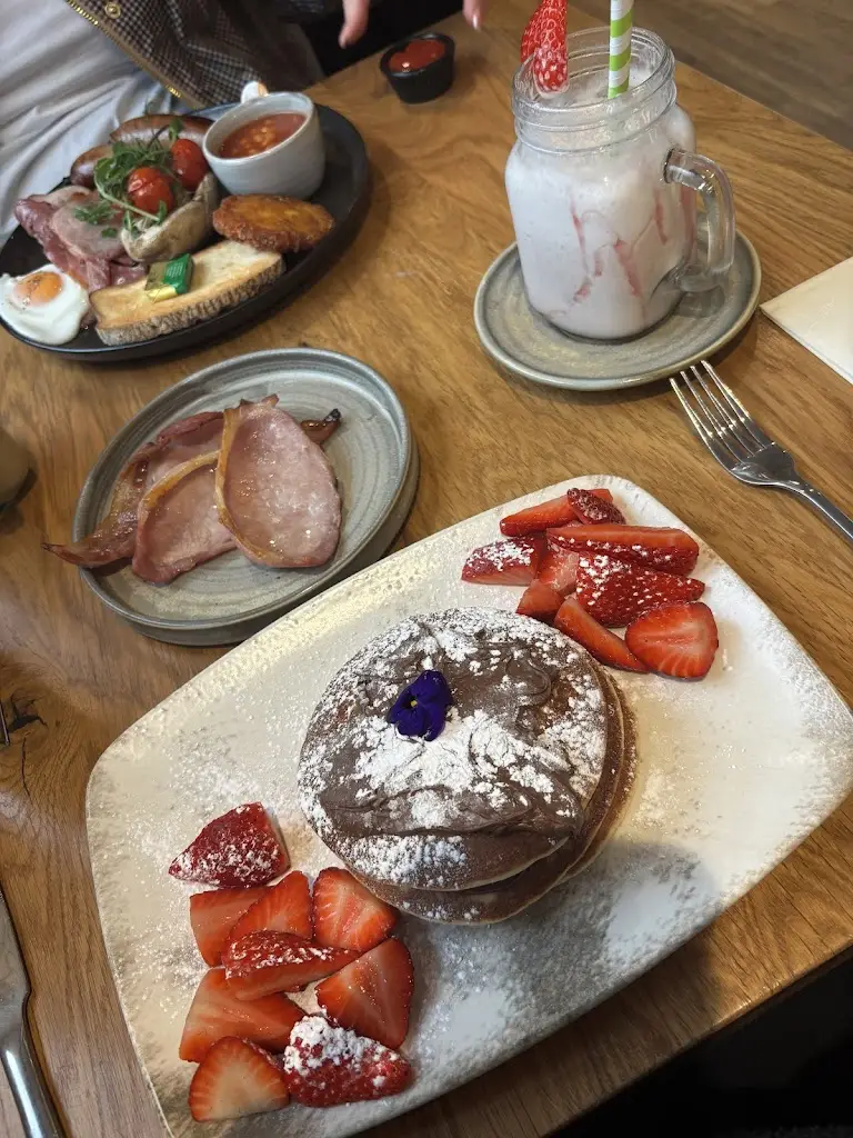 lauren winton_Okapi Kitchen_Blaby_review