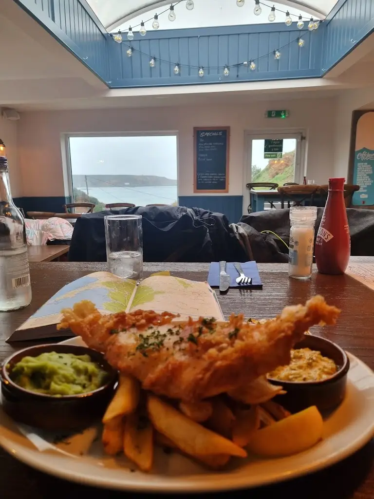 Menu_The Cliffs Restaurant & Bar_Nefyn_image_6