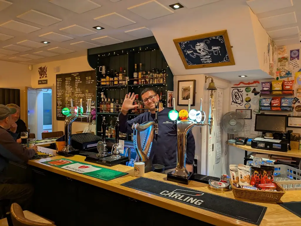 Bernie K_Tafarn Yr Heliwr_Nefyn_review