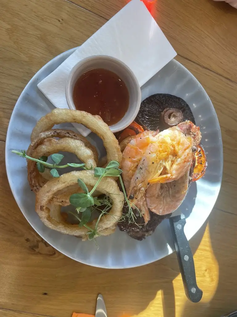 Gethin Adams_The Galley - Neyland Yacht Club_Neyland_review