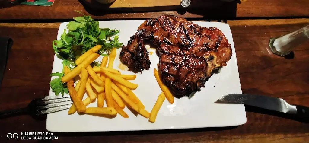 Menu_Three Horseshoes Cenarth_Newcastle Emlyn_image_8