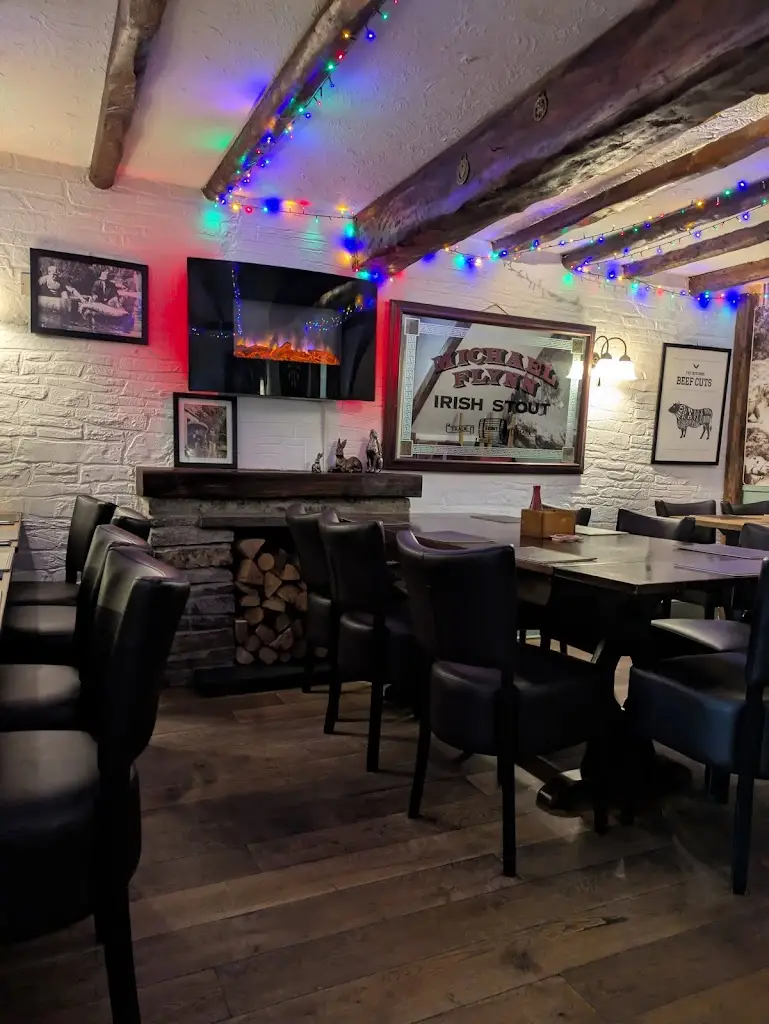 Three Horseshoes Cenarth_Newcastle Emlyn_slider_image_2