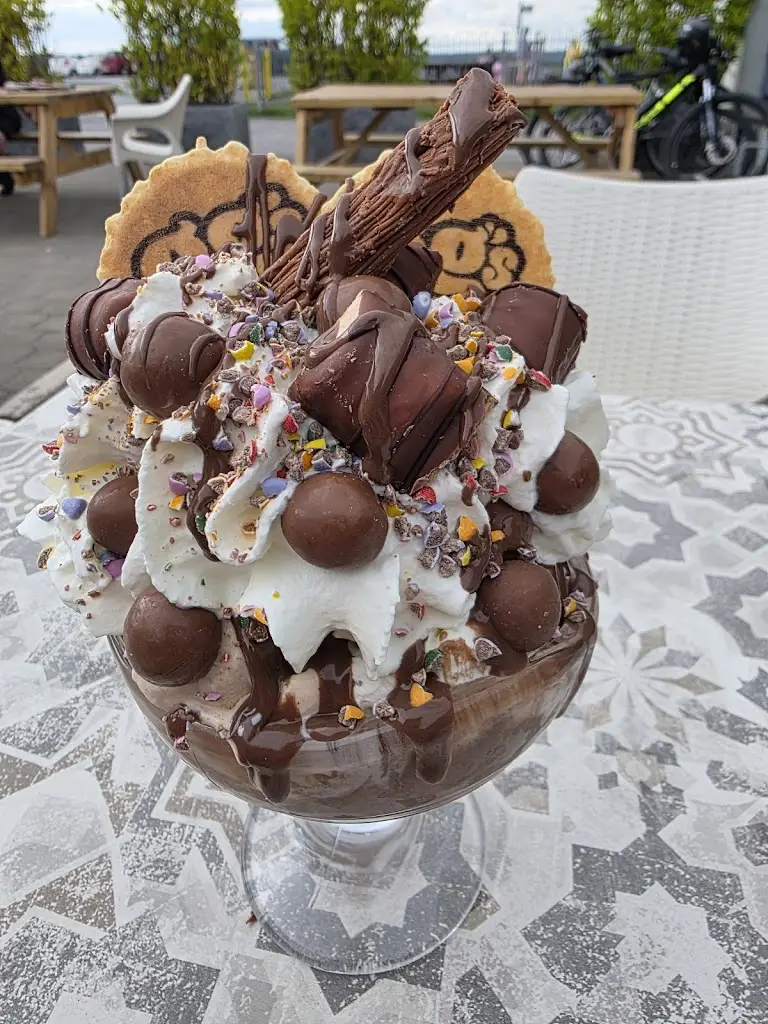 GG’s_Pen-clawdd_slider_image_2