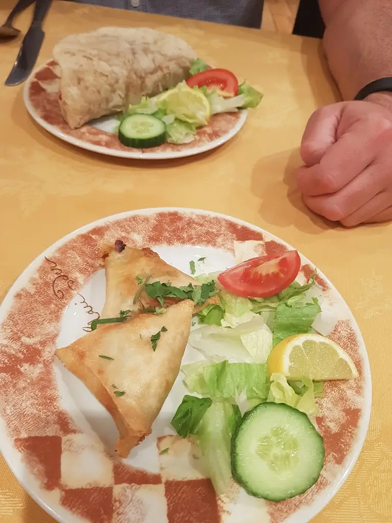 Amy Powles_Lemon Tree_Penrhyndeudraeth_review