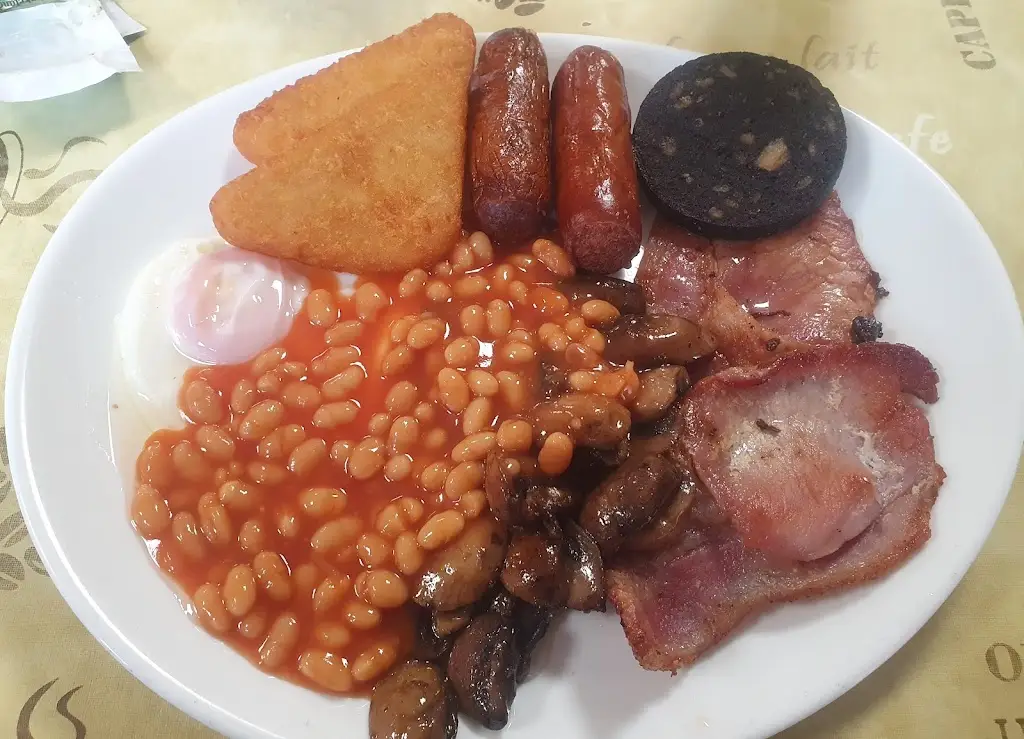 Dario R_Crumbs Baguette Shop_Pencoed_review