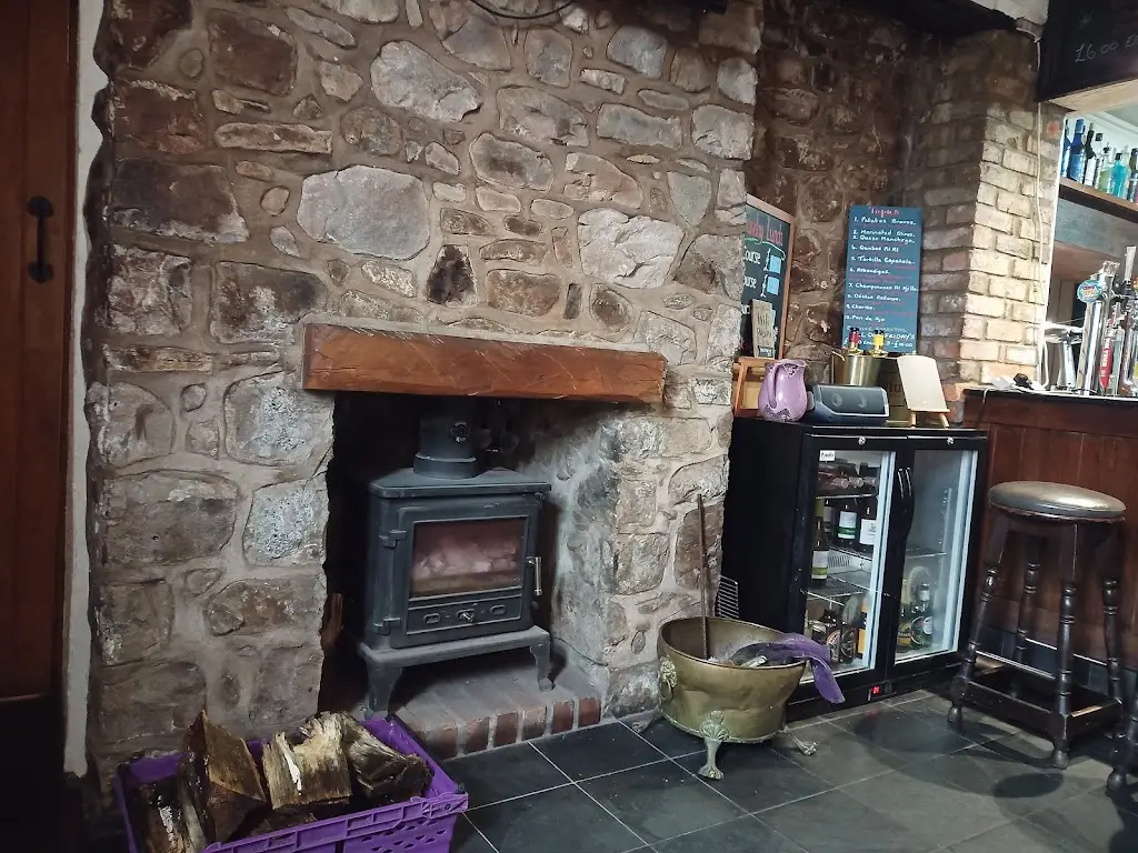 Nags Head Inn_New Tredegar_slider_image_3