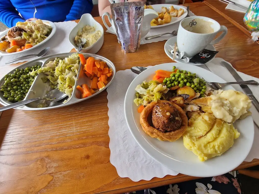 Zoe Love_Travellers Rest Restaurant_New Tredegar_review
