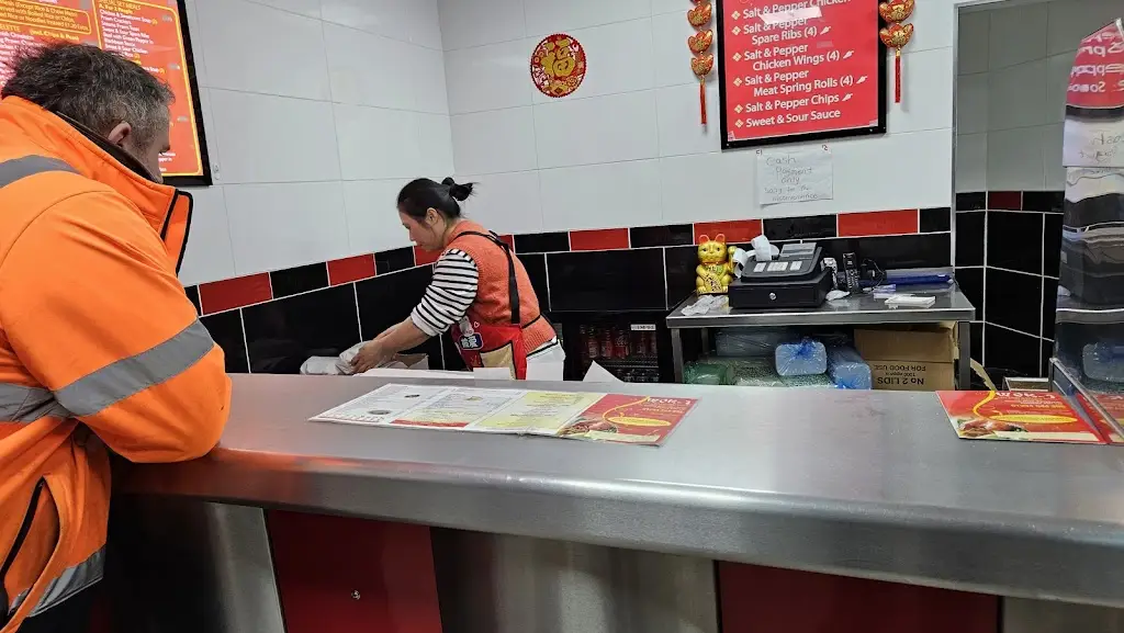 Alan J Roberts_Wok 1_Penyffordd_review