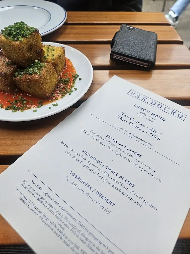 Menu_Bar Douro London Bridge_Merthyr Tydfil County Borough_image_3