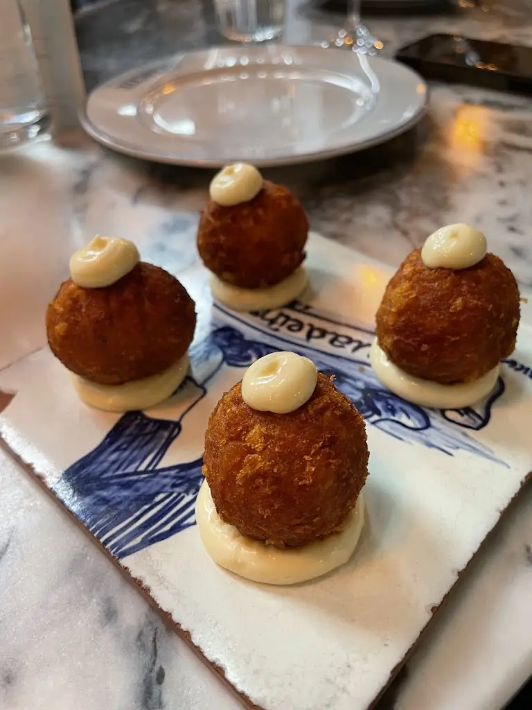 Menu_Bar Douro London Bridge_Merthyr Tydfil County Borough_image_6