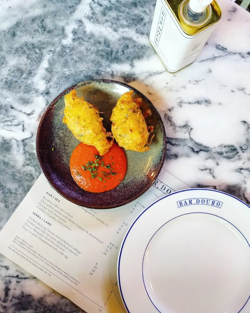 Menu_Bar Douro London Bridge_Merthyr Tydfil County Borough_image_8