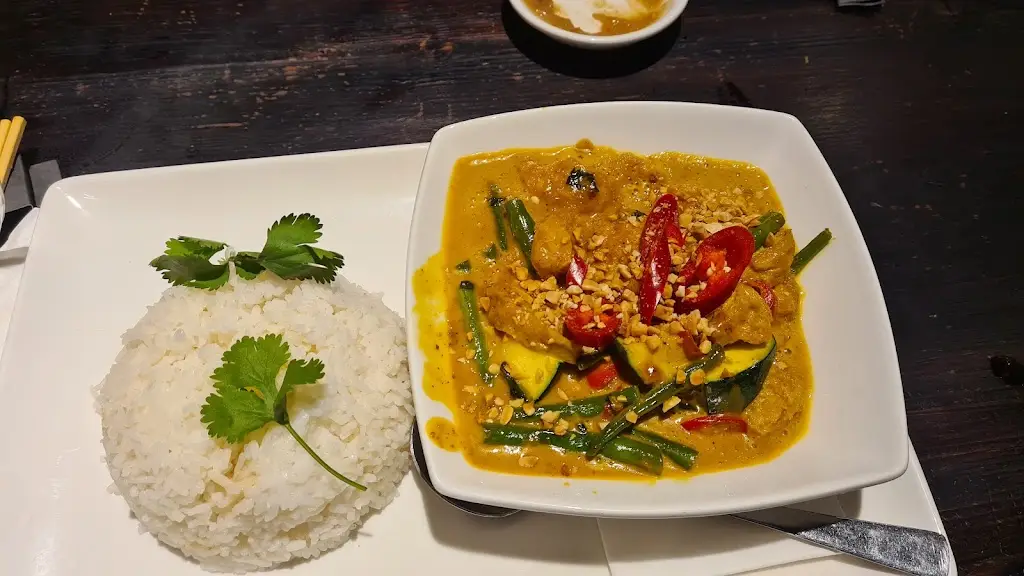 Menu_Pho London Bridge_Merthyr Tydfil County Borough_image_8