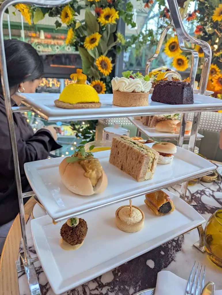 Phoebe Hollamby_Roast_Merthyr Tydfil County Borough_review