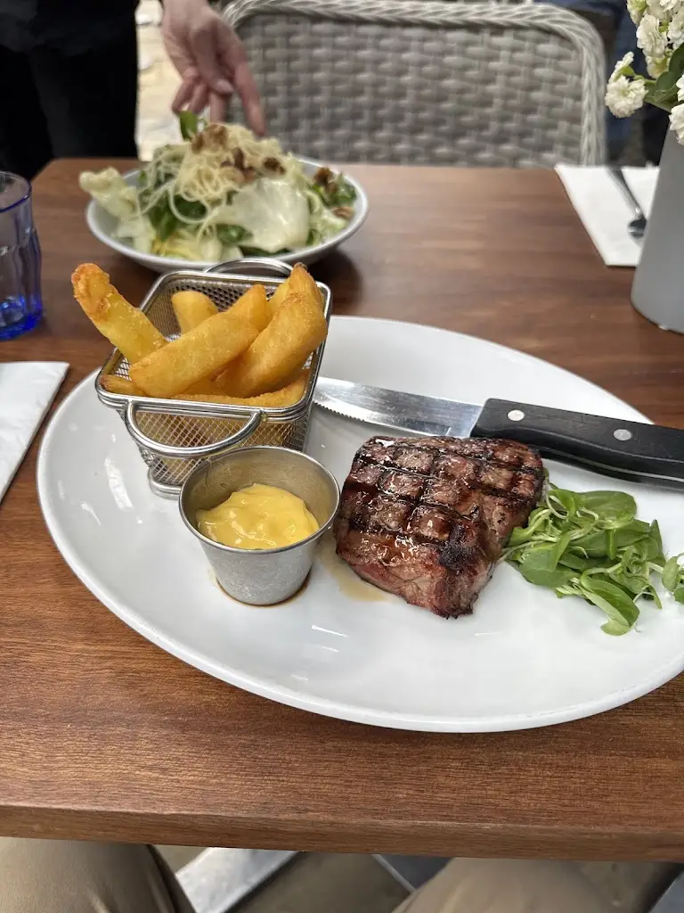 Black & Blue_Merthyr Tydfil County Borough_slider_image_3