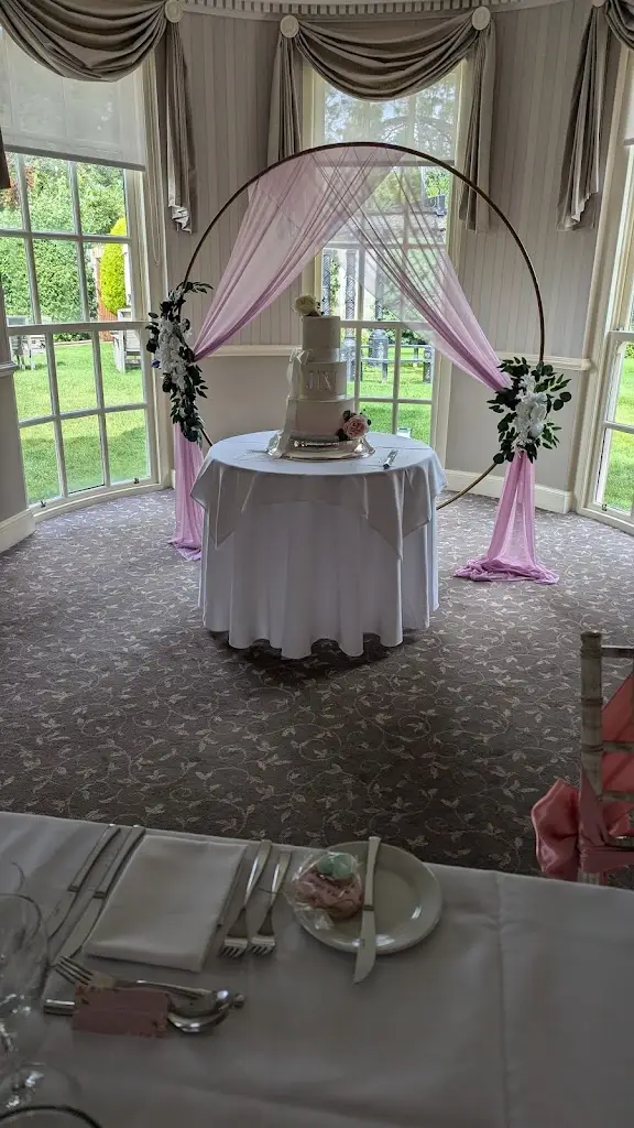 Kris Thomas (Sharky)_De Courcey's Restaurant_Pentyrch_review