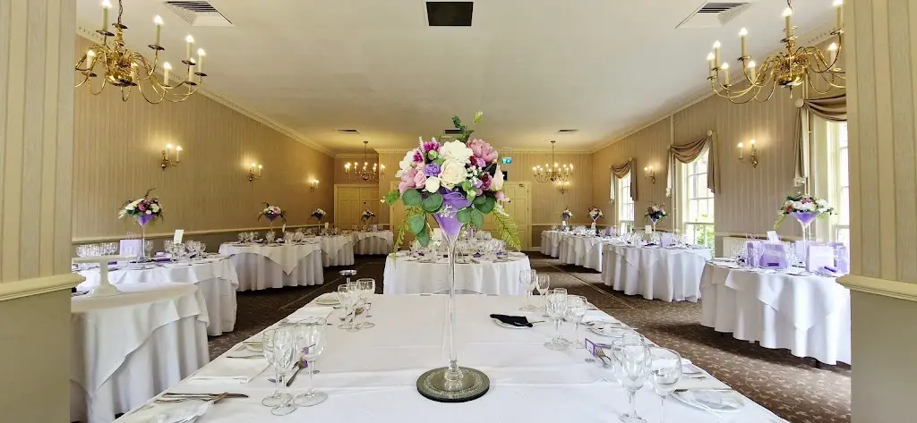 De Courcey's Restaurant_Pentyrch_slider_image_1