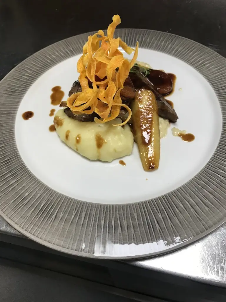 Roni's Restaurant_Bishops Stortford_slider_image_2