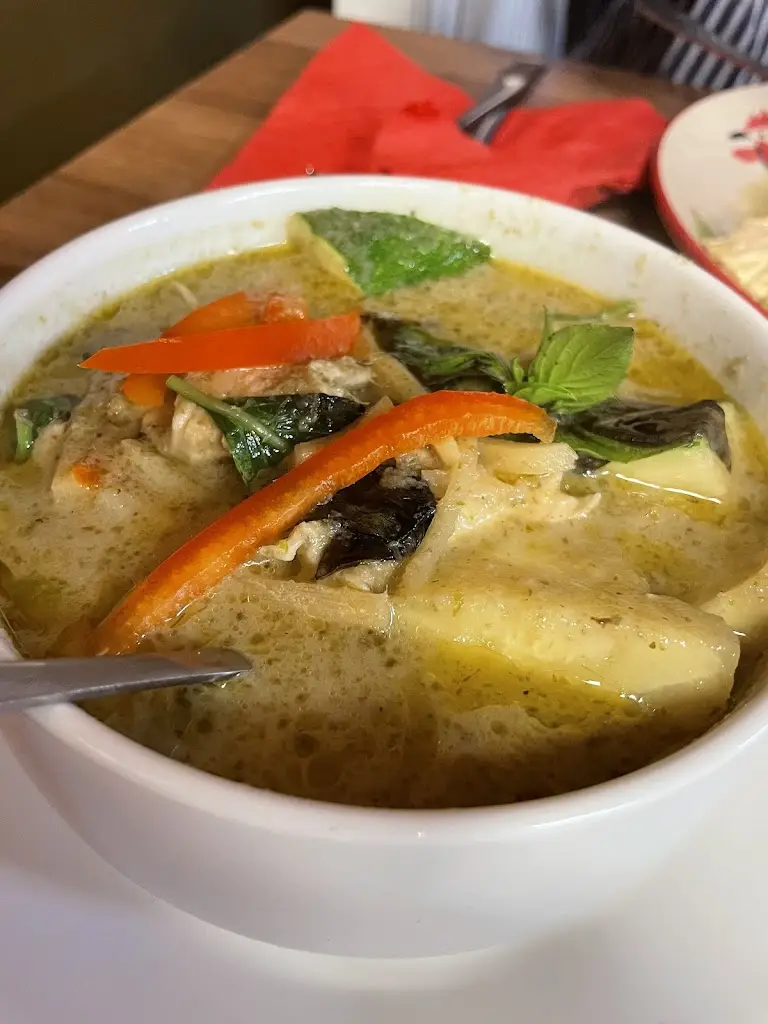 Tananan Thammakiat_Ton Thai Street Food Cafe_Pentyrch_review