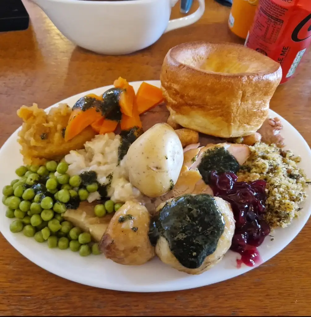 Laura Jones_Square & Compass_Pontyates_review