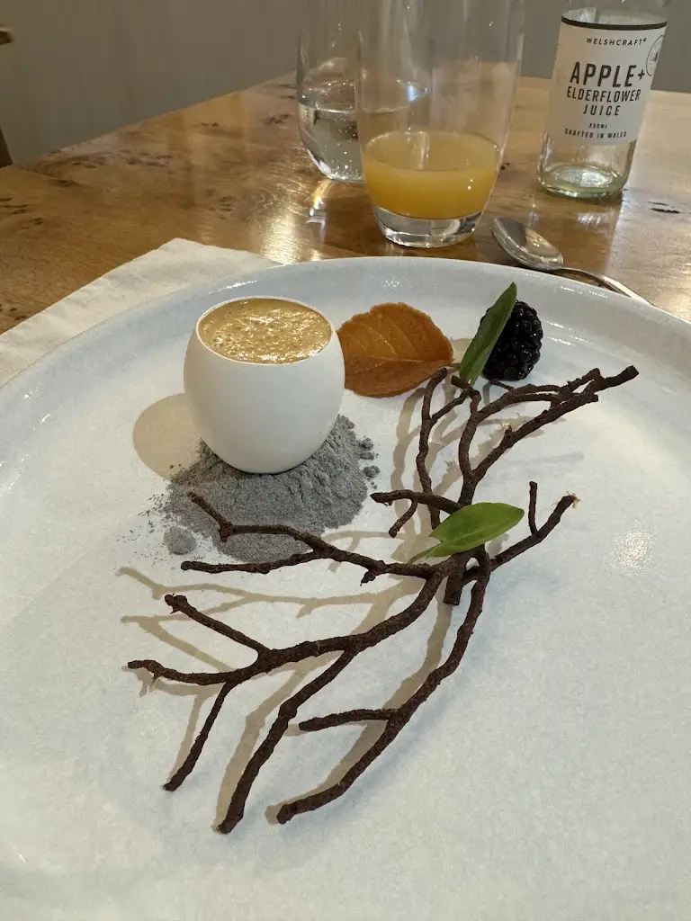 Menu_Annwn_Narberth_image_5