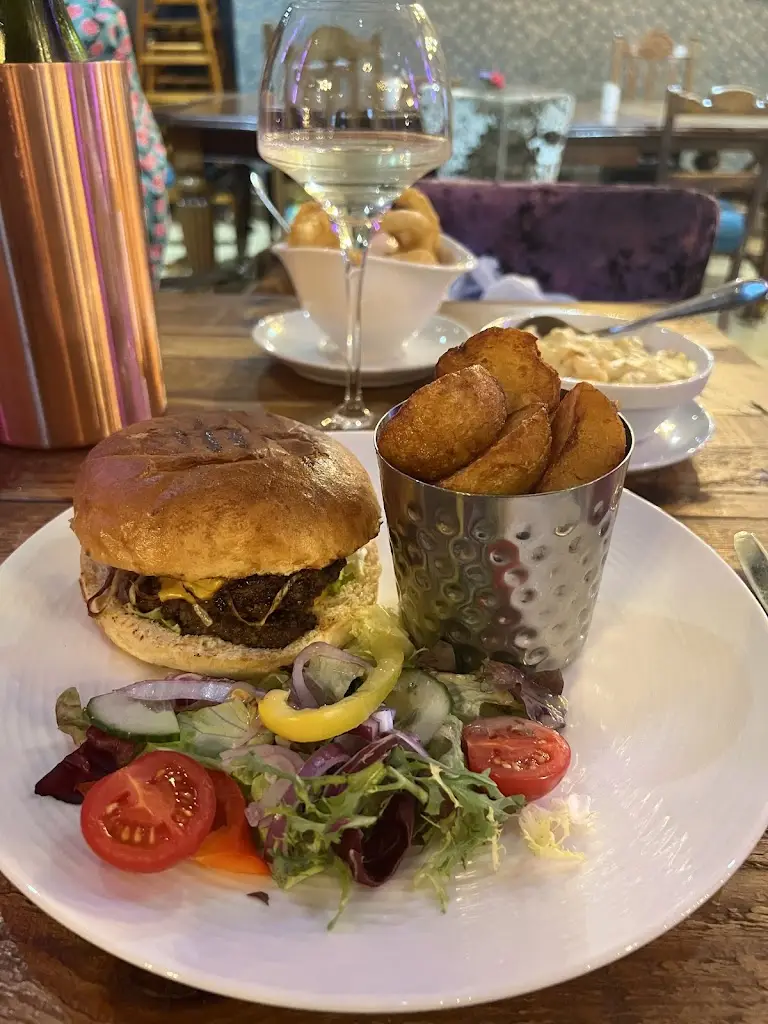 Louisa Wood_Charlie's Celtic Tavern_Narberth_review