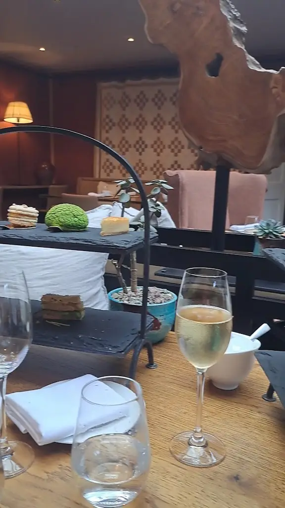 Grove of Narberth_Narberth_slider_image_2