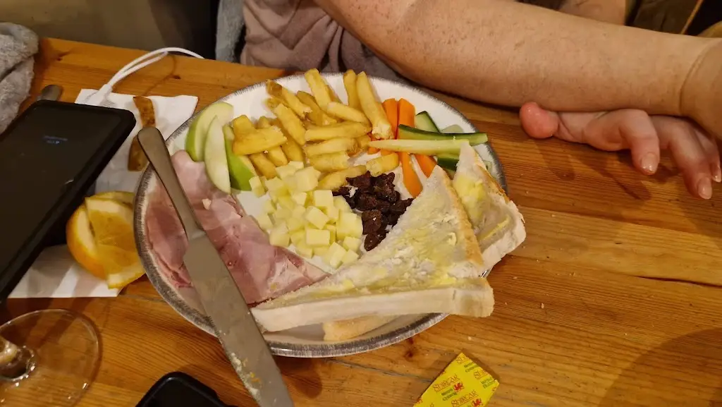 Menu_Farmhouse Grill_Narberth_image_1