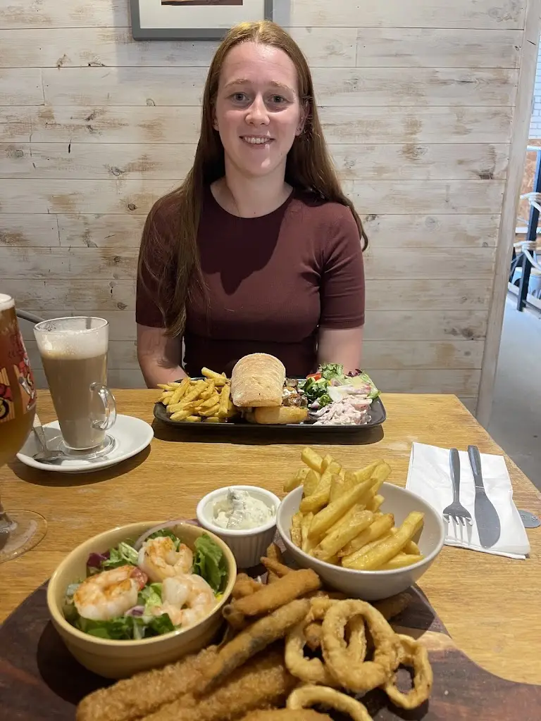 Jake Brown_The Smugglers_Narberth_Bewertung