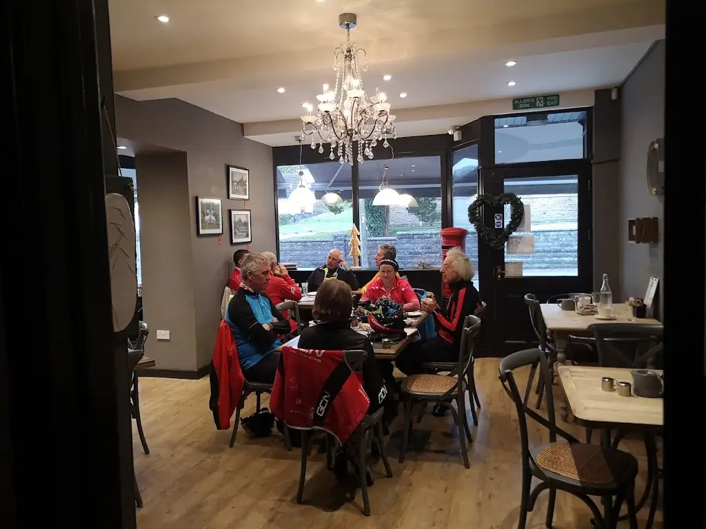 Y Cwtsh_Pontyberem_slider_image_3