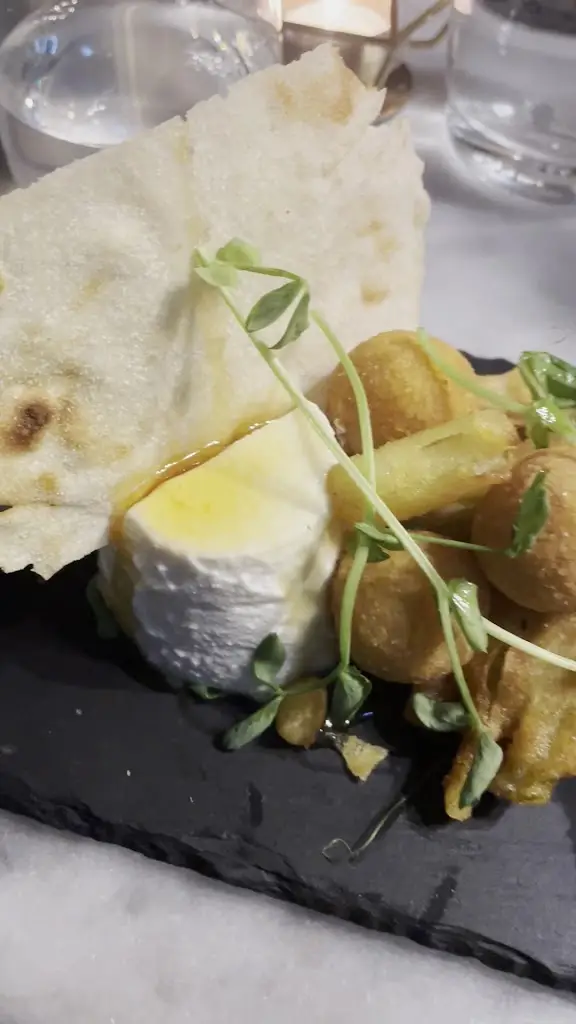 Paisá_Bishops Stortford_slider_image_2