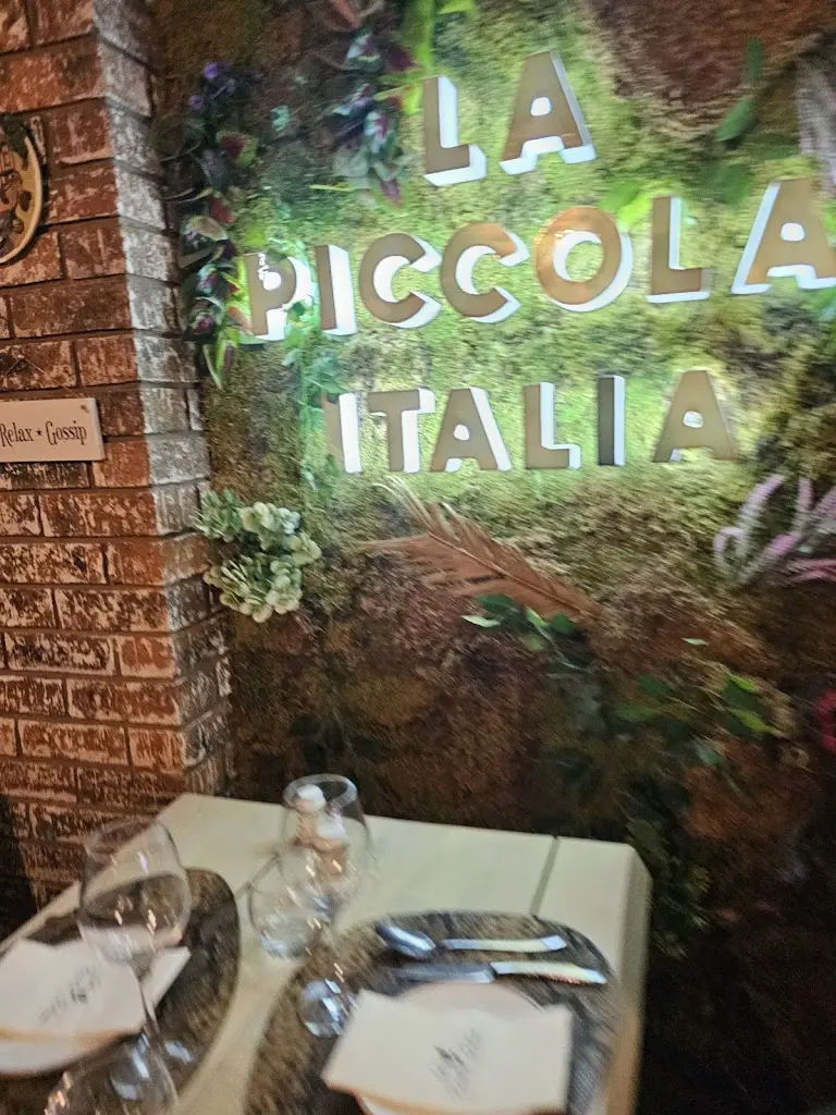Lisa M_La Piccola Italia_Monmouth_review