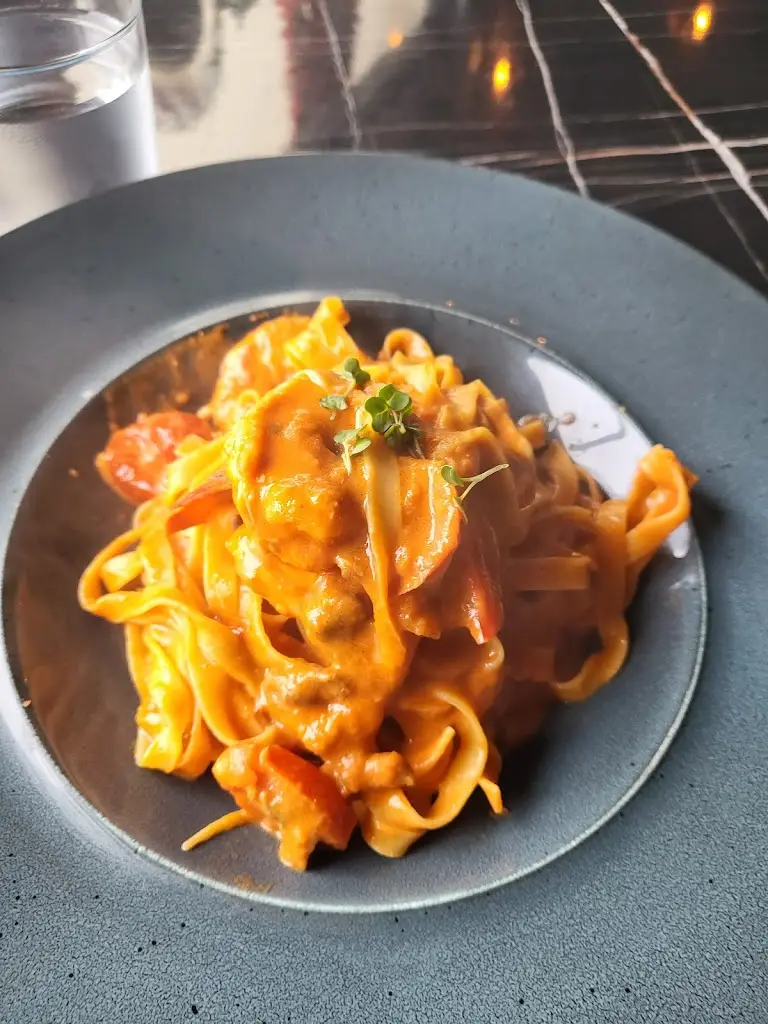 Elena Ng_Zeyna Bistro Bar_Bishops Stortford_review