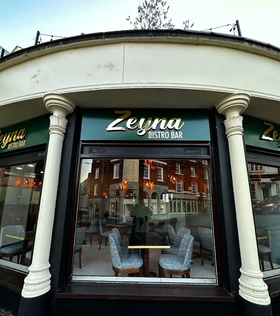 Zeyna Bistro Bar restaurant in Bishops Stortford
