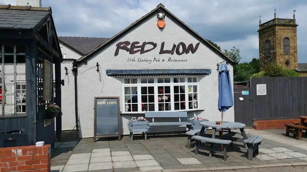 Red Lion_Marchwiel_slider_image_1