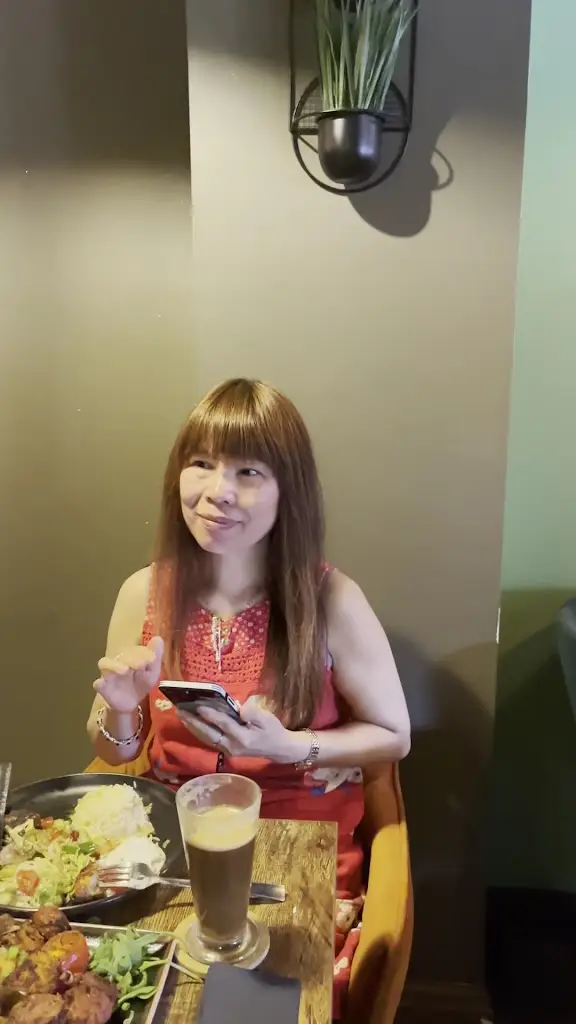 Safar Bistro Grill | Wrexham_Marchwiel_slider_image_2