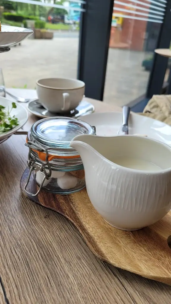 Elaine Haden_Iâl Restaurant_Marchwiel_reseña