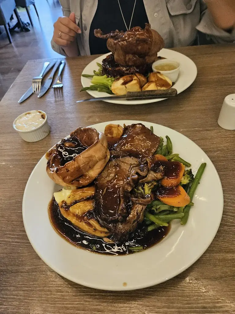 Martin Edmondson_Levant Kitchen & Bar Wrexham_Marchwiel_reseña