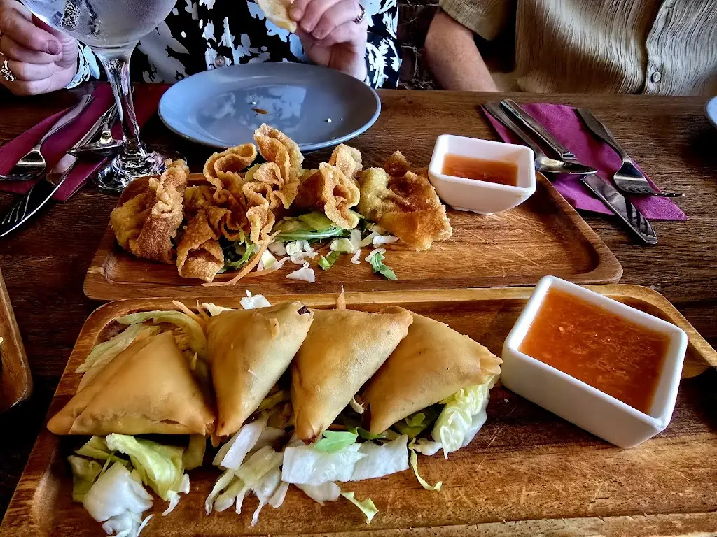 ThaiDine Wrexham_Marchwiel_slider_image_3