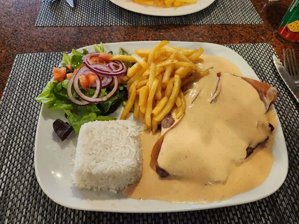 Lauren Ward-Barber_Vasco Da Gama Restaurant_Marchwiel_review