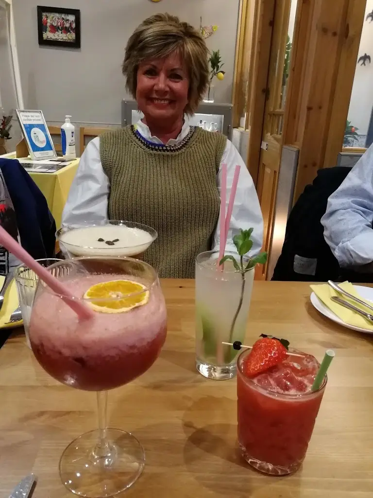 Menu_Lisbon Tapas Restaurant_Marchwiel_immagine_6