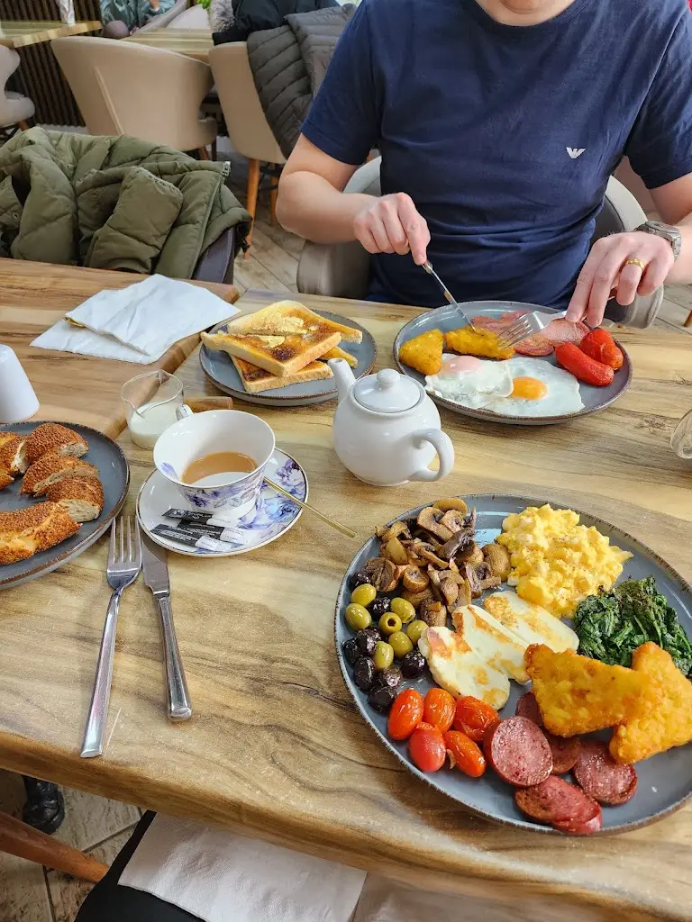 Amy Beardwood_Wrexham Kitchen_Marchwiel_review