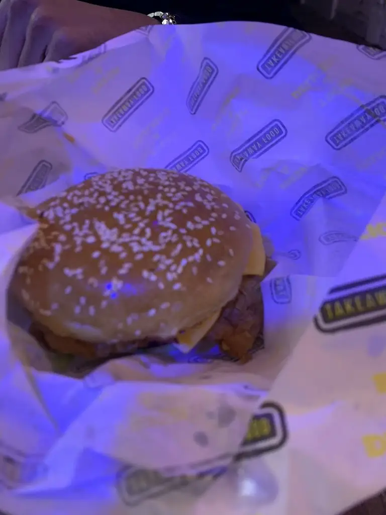 Priya Unnithan_Smash 'N' Sizzle_Marchwiel_review