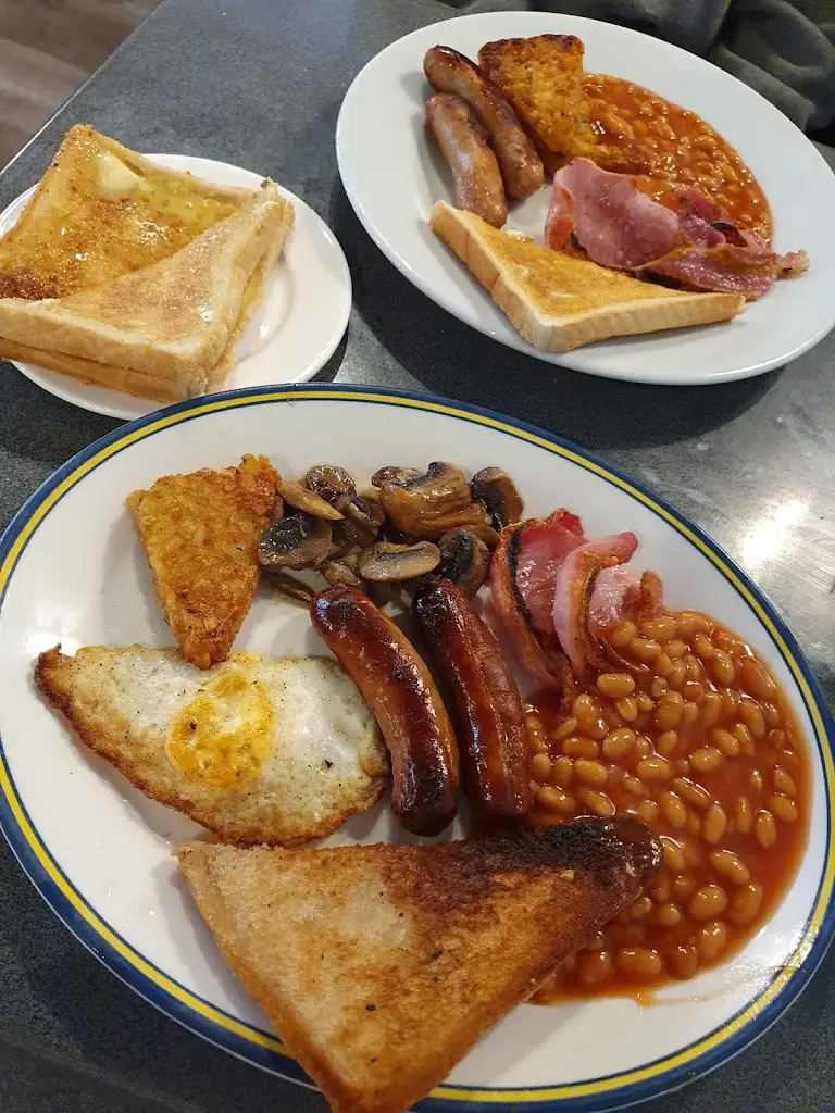 Lorna Clayton_A Marubbi & Son_Marchwiel_review