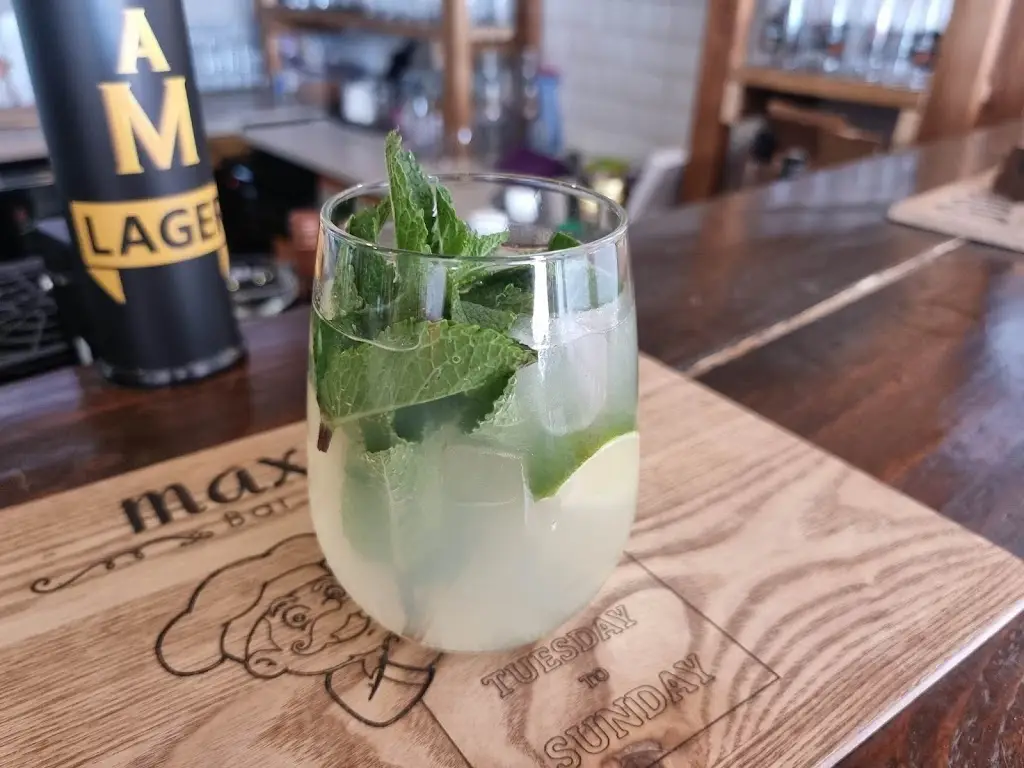 Menu_Maxim M&G Bar & Restaurant_Marchwiel_image_4