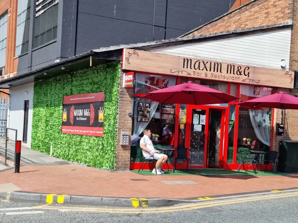 Maxim M&G Bar & Restaurant restaurante en Marchwiel