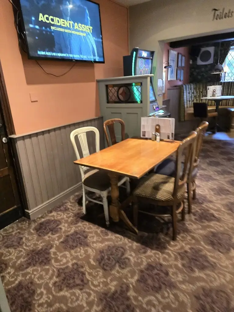 Simon_Nags Head_Marchwiel_review