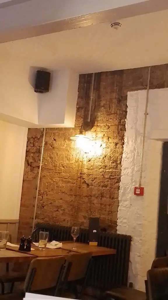 Helena_The Fat Boar_Marchwiel_review