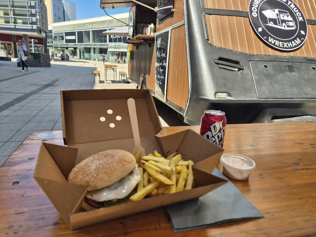 Gourmet Food Truck_Marchwiel_slider_image_2