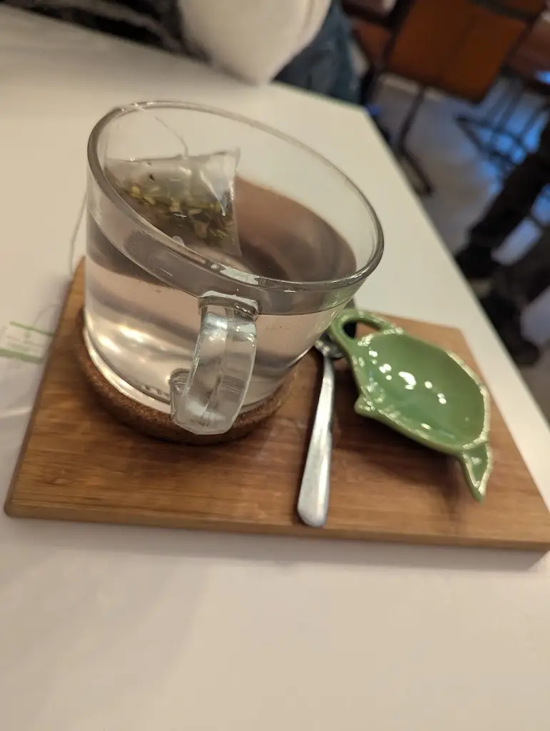 Graham Kelly_Lot 11 Cafe_Marchwiel_review