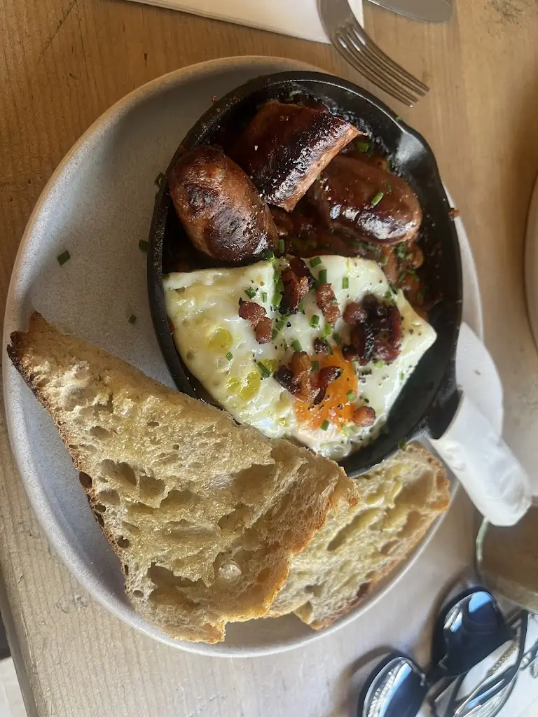 Piotr Kłos_Le Péché Mignon_Bishops Stortford_review